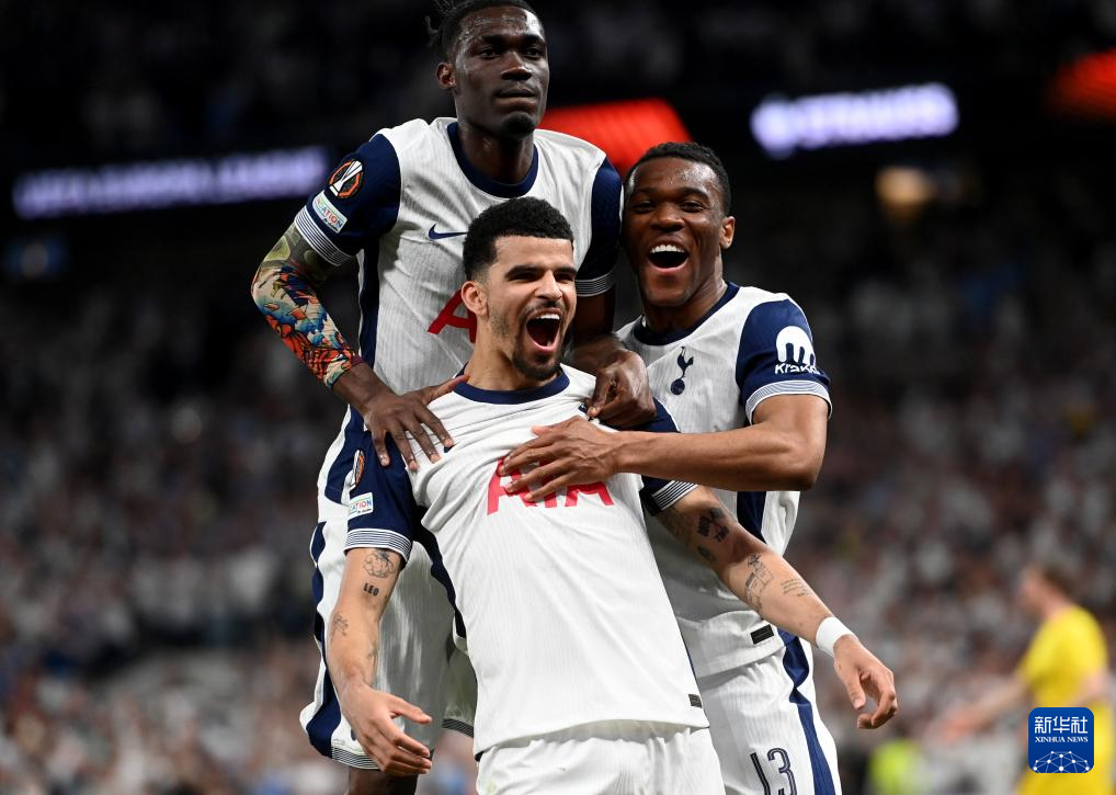 桑德兰主帅：扎卡对阿森纳的了解对我们很重要，他说能有斩获（桑德兰主帅：扎卡熟悉阿森纳对球队至关重要，他认为我们有望取分）