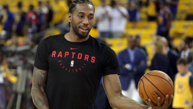 汪顺鼓励年轻运动员勇敢面对敢于亮剑（汪顺勉励青年选手无惧挑战、勇于亮剑）