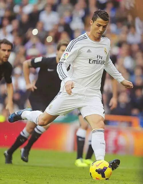 记者：米兰正在和弗拉霍维奇经纪人谈明夏免签（记者称：米兰正与弗拉霍维奇经纪人商谈明夏自由加盟）