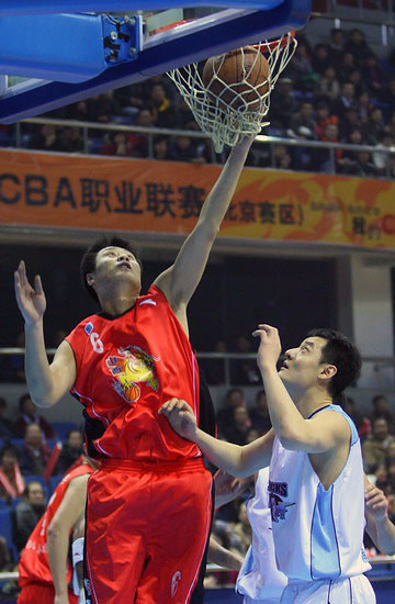 热火全民防守令对手窒息（热火全员压迫防守让对手喘不过气）