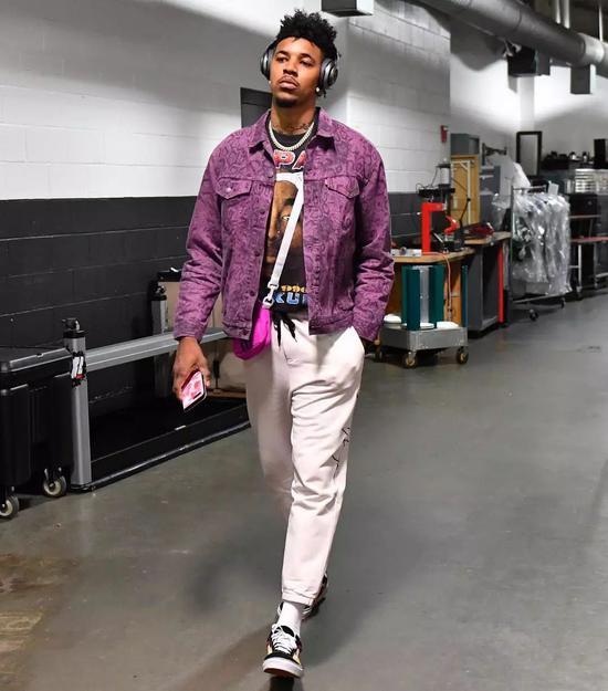 徐根宝：希望海港给国足输送更好的球员 我们的目标是世界杯（徐根宝：期待海港为国足培养更优人才，目标直指世界杯）